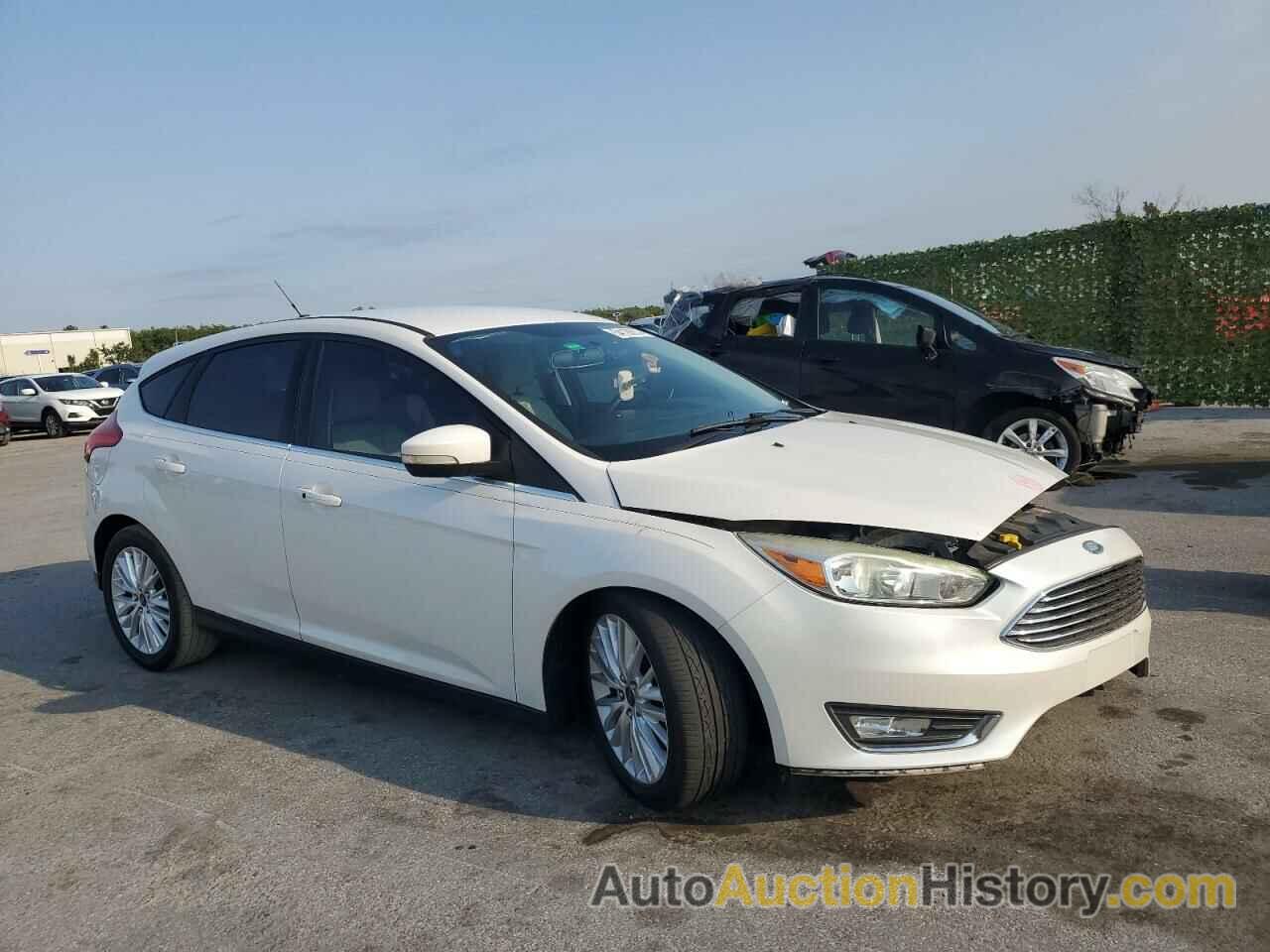 FORD FOCUS TITANIUM, 1FADP3N28FL372773