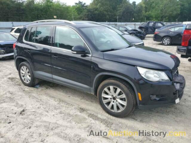 VOLKSWAGEN TIGUAN S, WVGAV75N39W532173