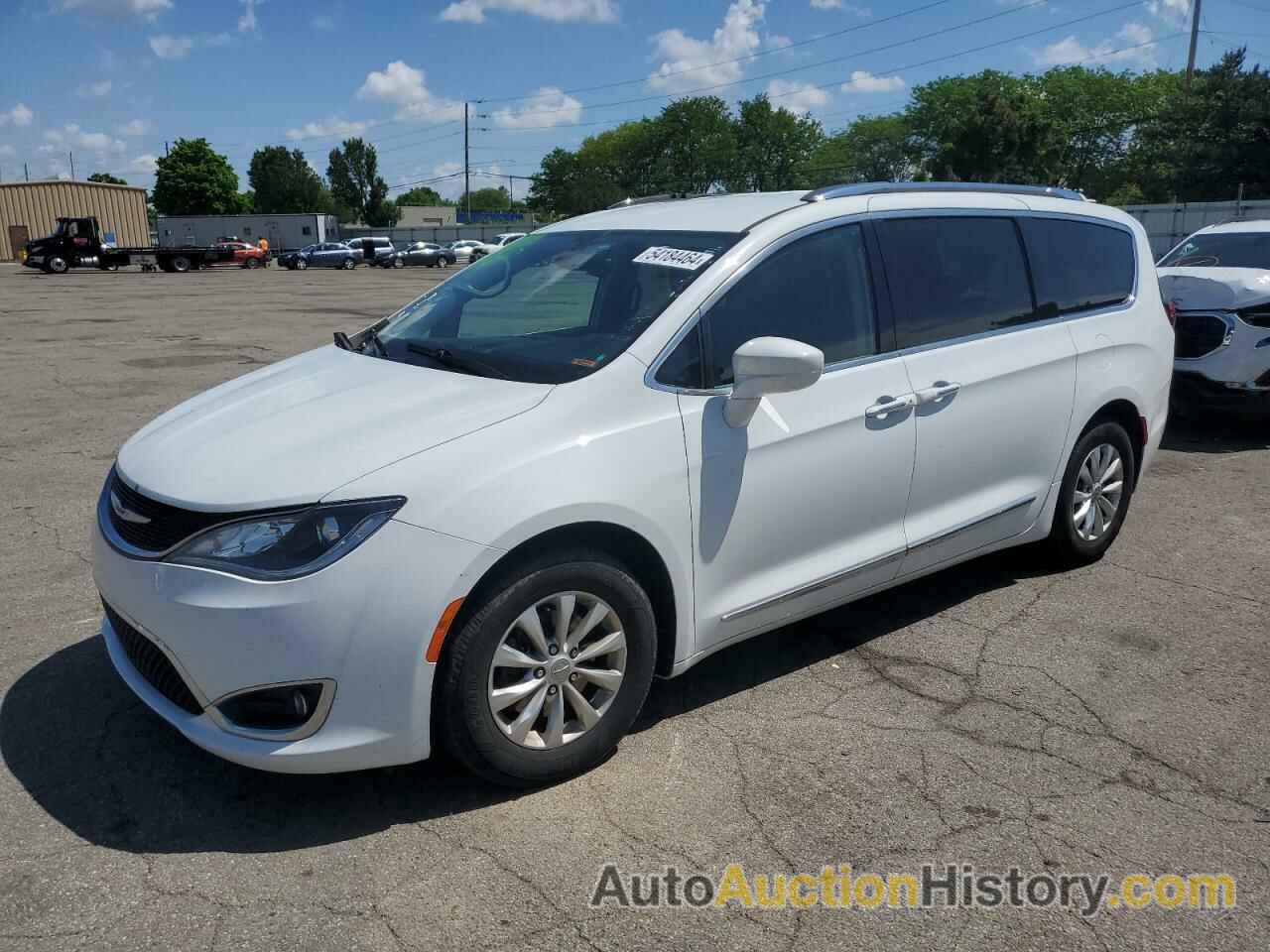 CHRYSLER PACIFICA TOURING L, 2C4RC1BG5KR581423