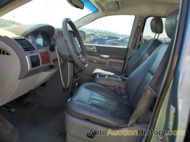 CHRYSLER MINIVAN TOURING, 2A8HR54P78R626586