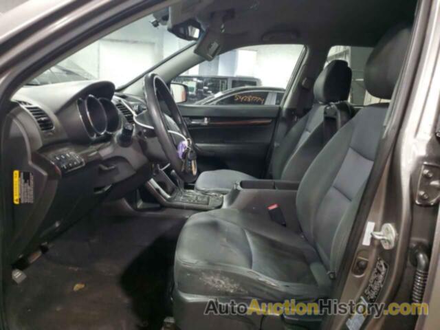 KIA SORENTO BASE, 5XYKTCA63CG225984