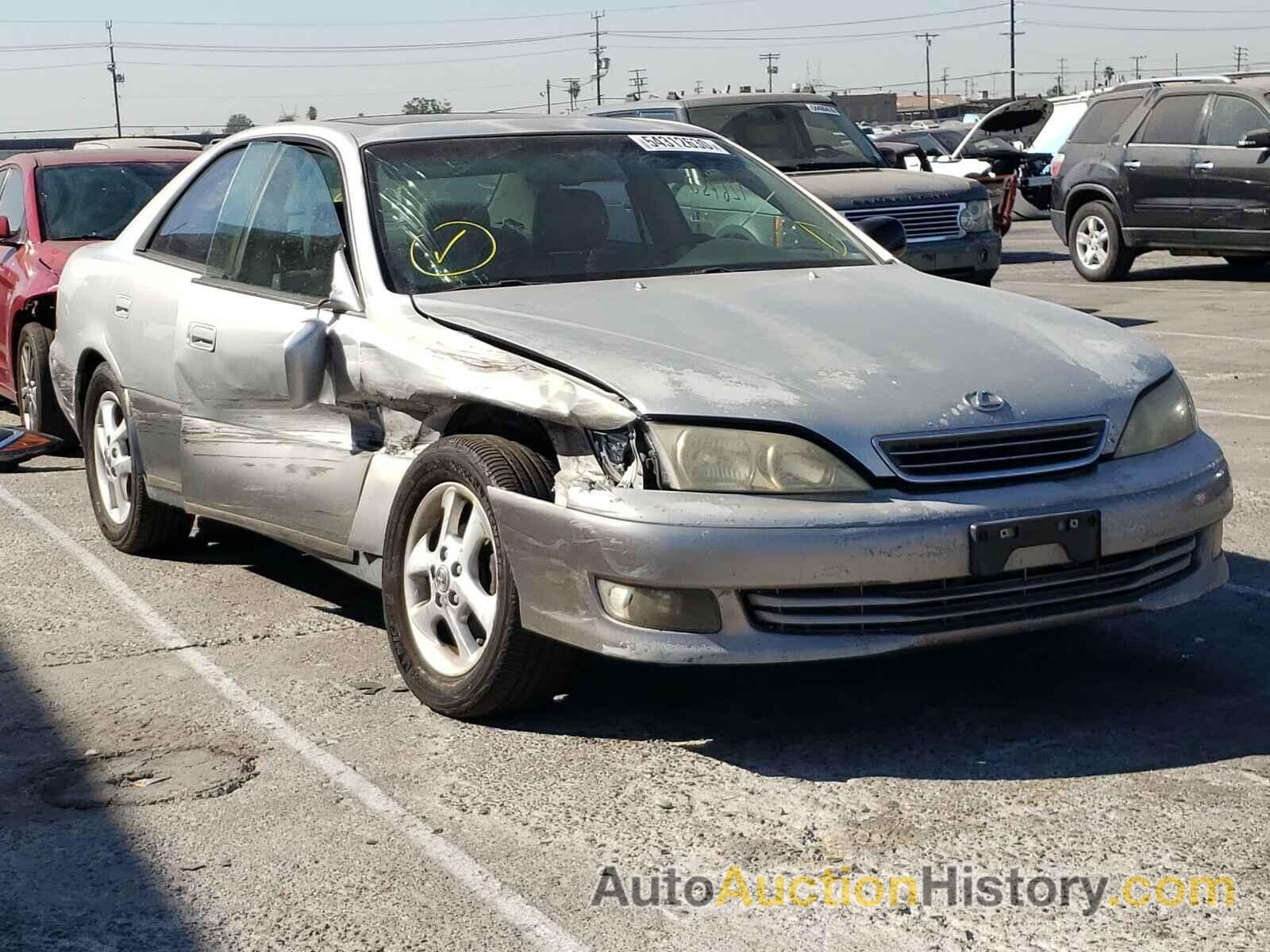 2001 LEXUS ES300 300, JT8BF28GX10338882