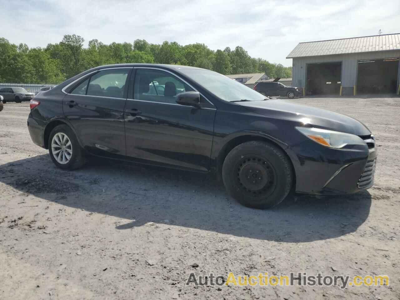 TOYOTA CAMRY LE, 4T4BF1FK5FR489018