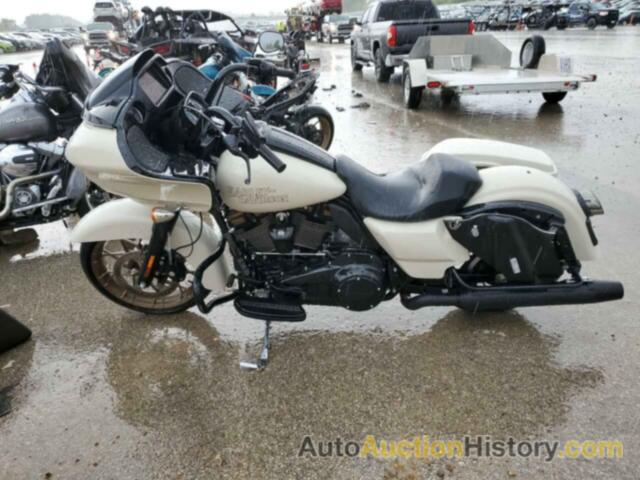 HARLEY-DAVIDSON FLTRXST, 1HD1ACL19PB609382