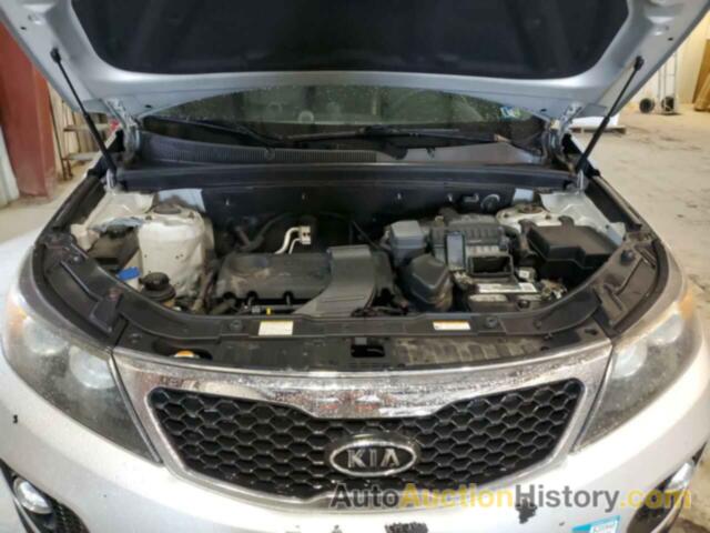 KIA SORENTO BASE, 5XYKTCA17BG156848