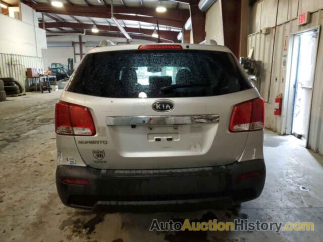 KIA SORENTO BASE, 5XYKTCA17BG156848