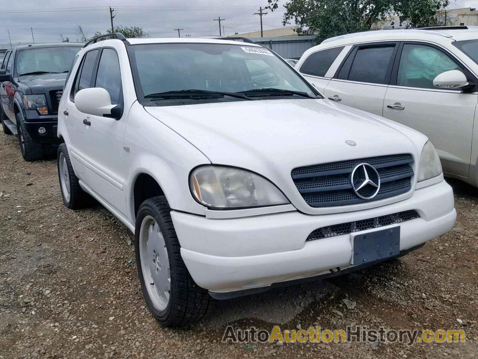 2001 MERCEDES-BENZ ML 320 320, 4JGAB54E81A272076