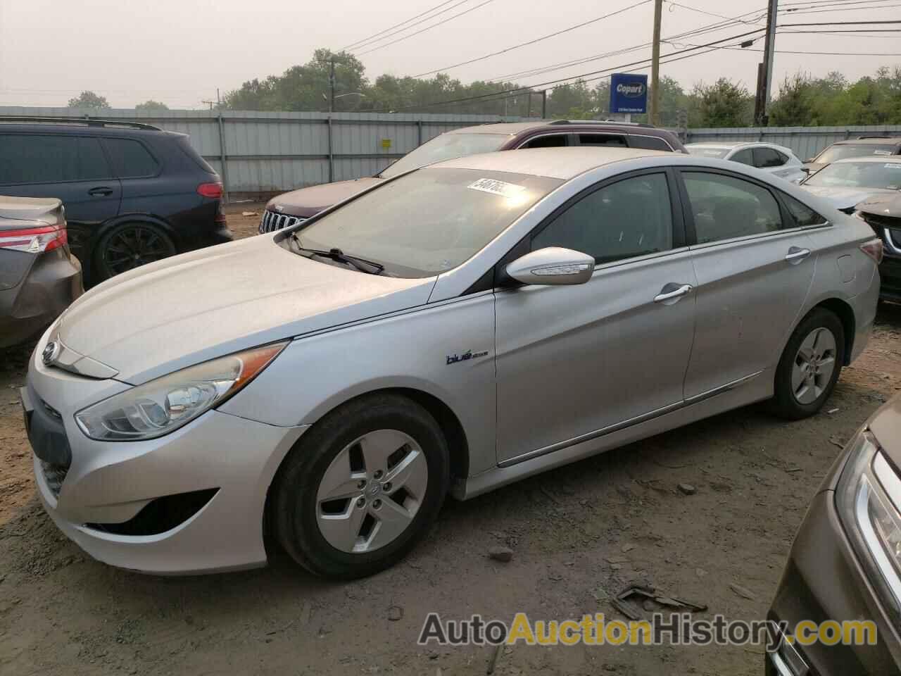 2011 HYUNDAI SONATA HYBRID, KMHEC4A45BA002051