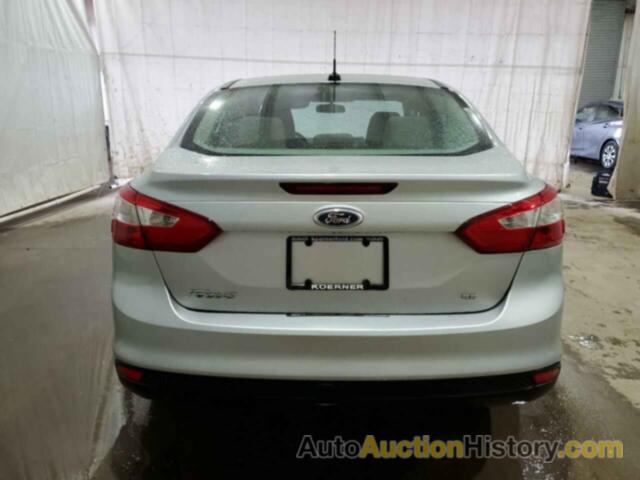 FORD FOCUS SE, 1FAHP3F26CL460877