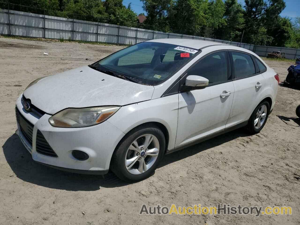 2014 FORD FOCUS SE, 1FADP3F26EL104768