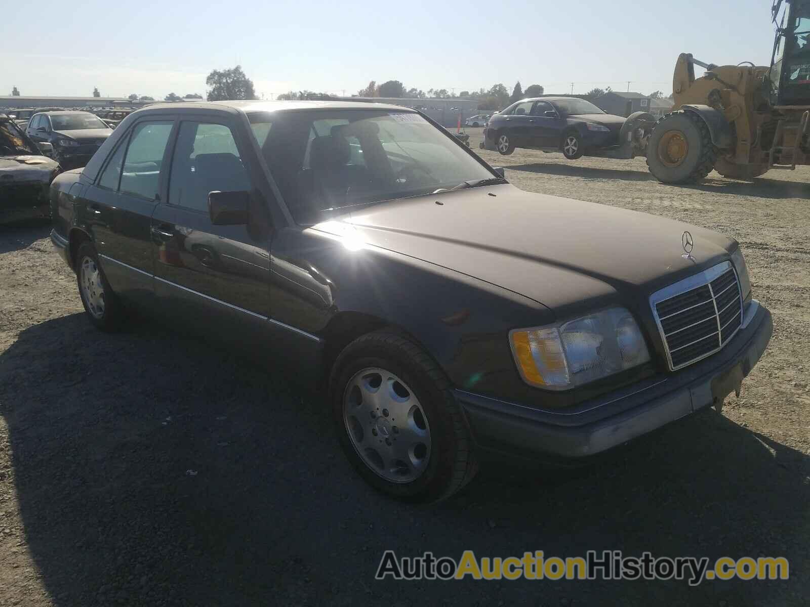 1995 MERCEDES-BENZ E CLASS 320 BASE, WDBEA32E7SC259324