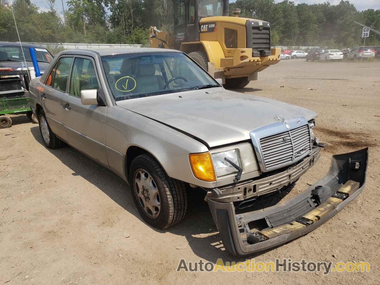 1993 MERCEDES-BENZ 400-CLASS E, WDBEA34E8PB884681