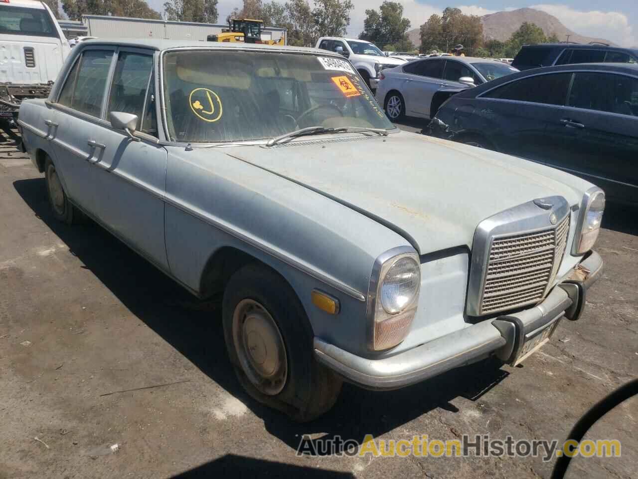 1972 MERCEDES-BENZ 240-CLASS, 11511012220659