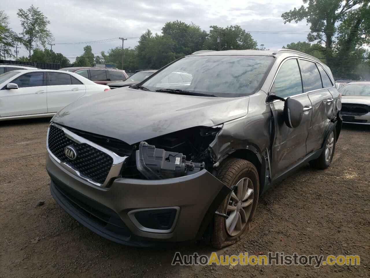 2017 KIA SORENTO LX, 5XYPG4A32HG224113