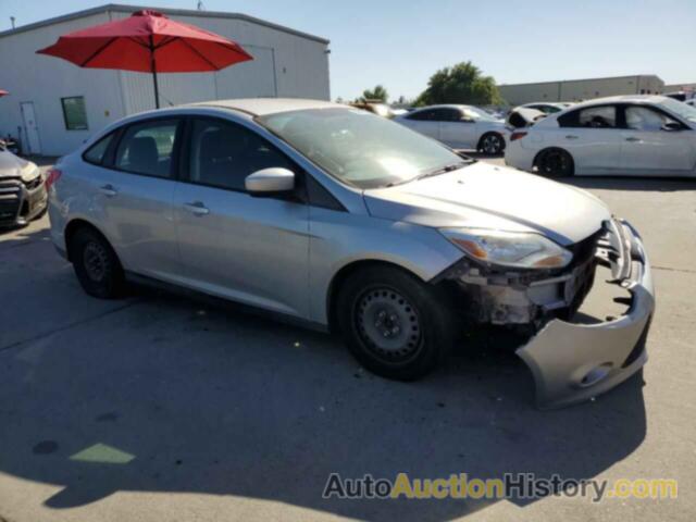 FORD FOCUS SE, 1FAHP3F29CL454944