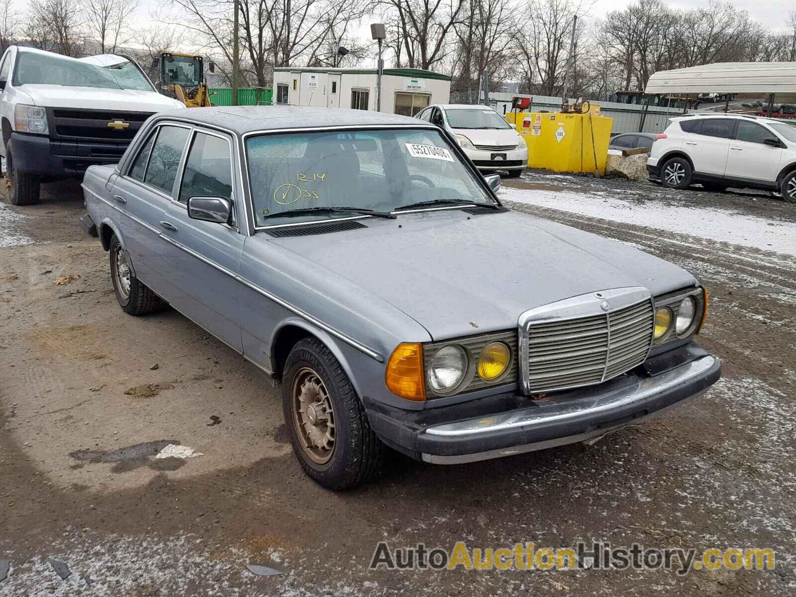 1984 MERCEDES-BENZ 300 DT, WDBAB33A3EA001969