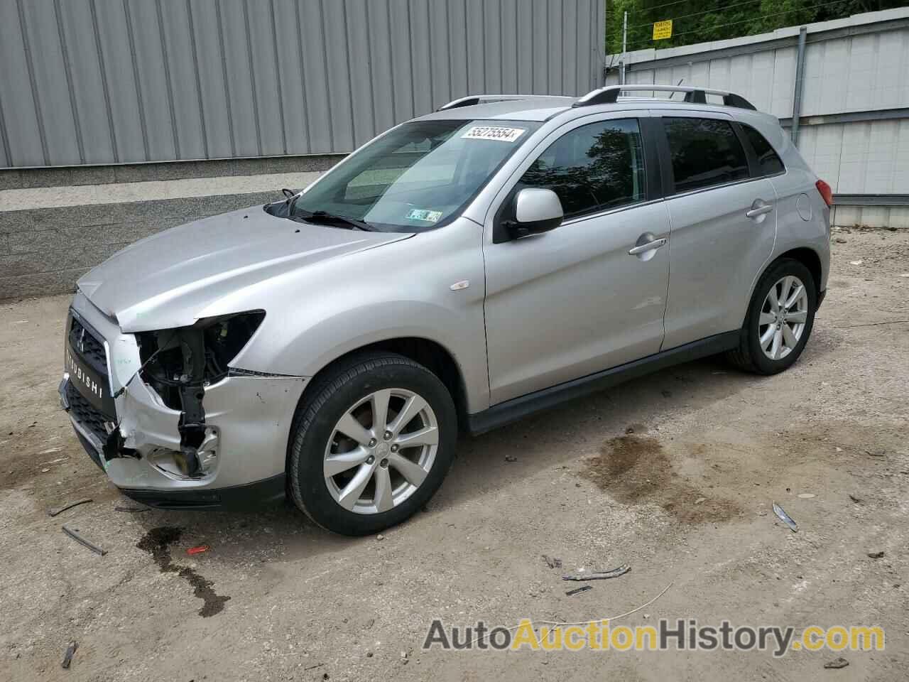 MITSUBISHI OUTLANDER SE, 4A4AR4AU0EE009285