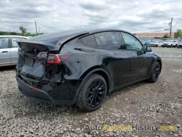 TESLA MODEL Y, 5YJYGDEE4MF084647