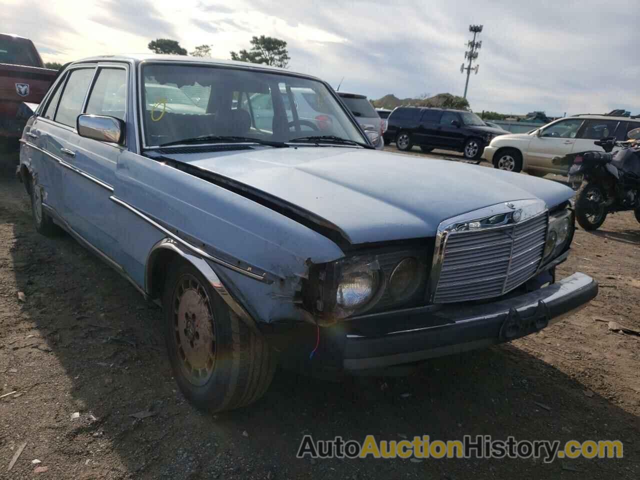 1981 MERCEDES-BENZ 240-CLASS D, WDBAB23A1BB233017