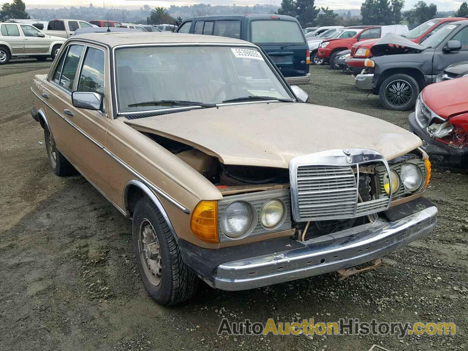 1985 MERCEDES-BENZ 300 DT, WDBAB33CXFA264589