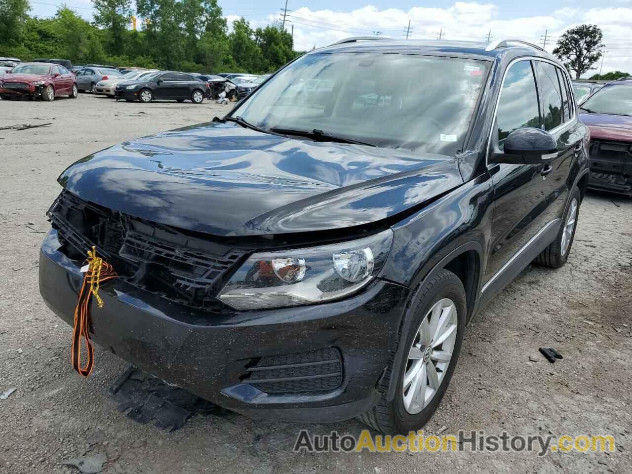 2017 VOLKSWAGEN TIGUAN WOLFSBURG, WVGRV7AX0HK003019