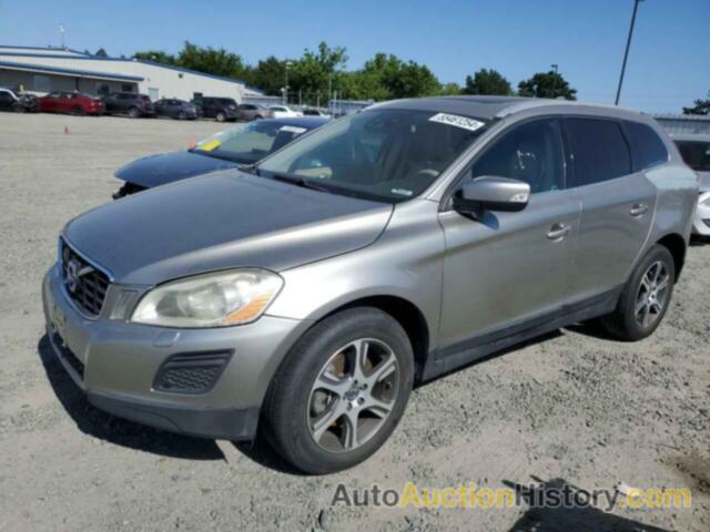 VOLVO XC60 T6, YV4902DZ6C2242163