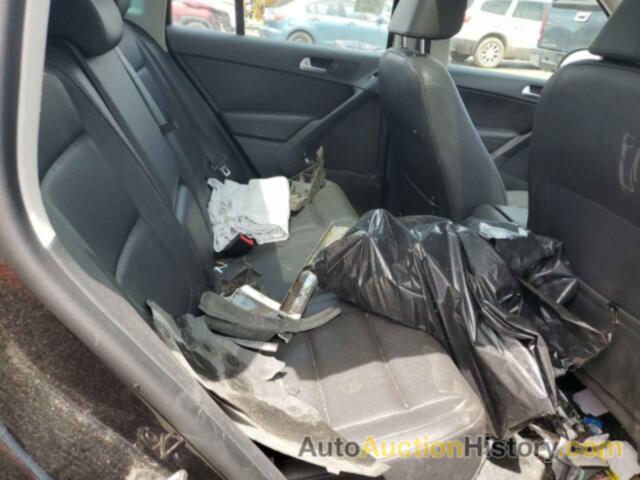 VOLKSWAGEN TIGUAN S, WVGBV7AX3GW587294