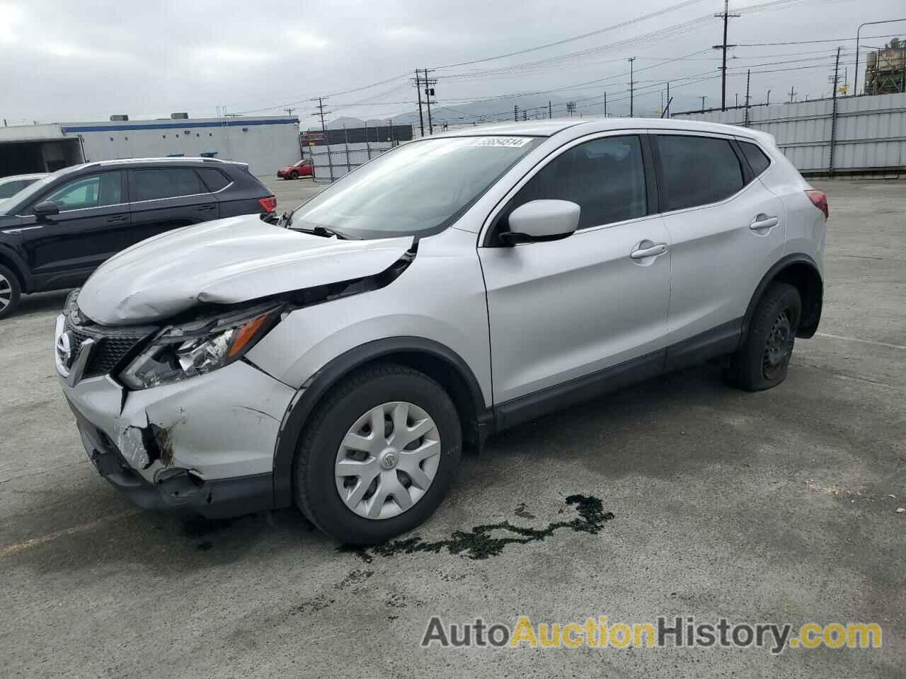 NISSAN ROGUE S, JN1BJ1CP9JW106677