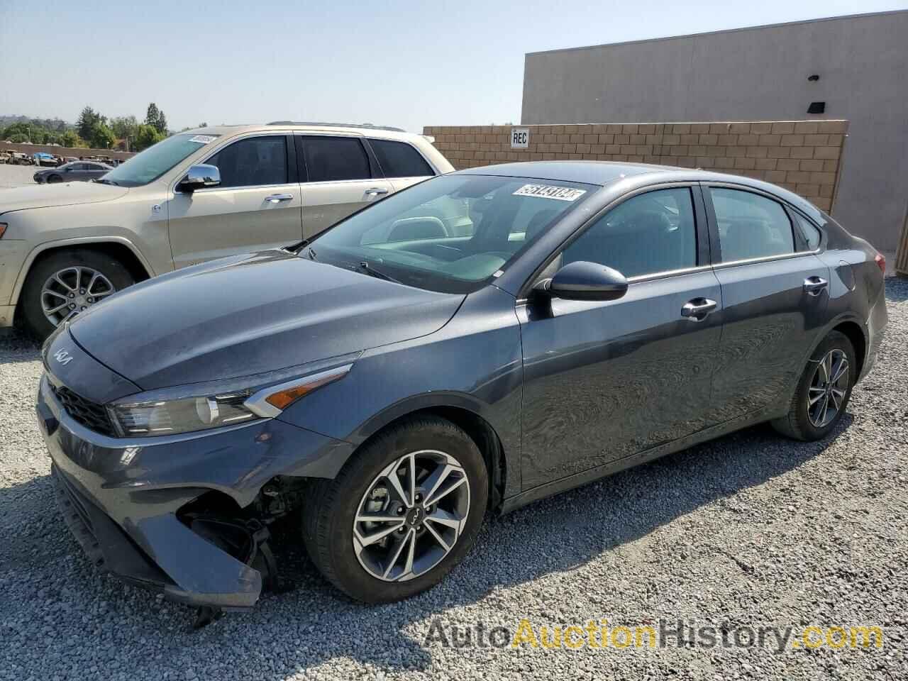 KIA FORTE LX, 3KPF24AD0PE634424