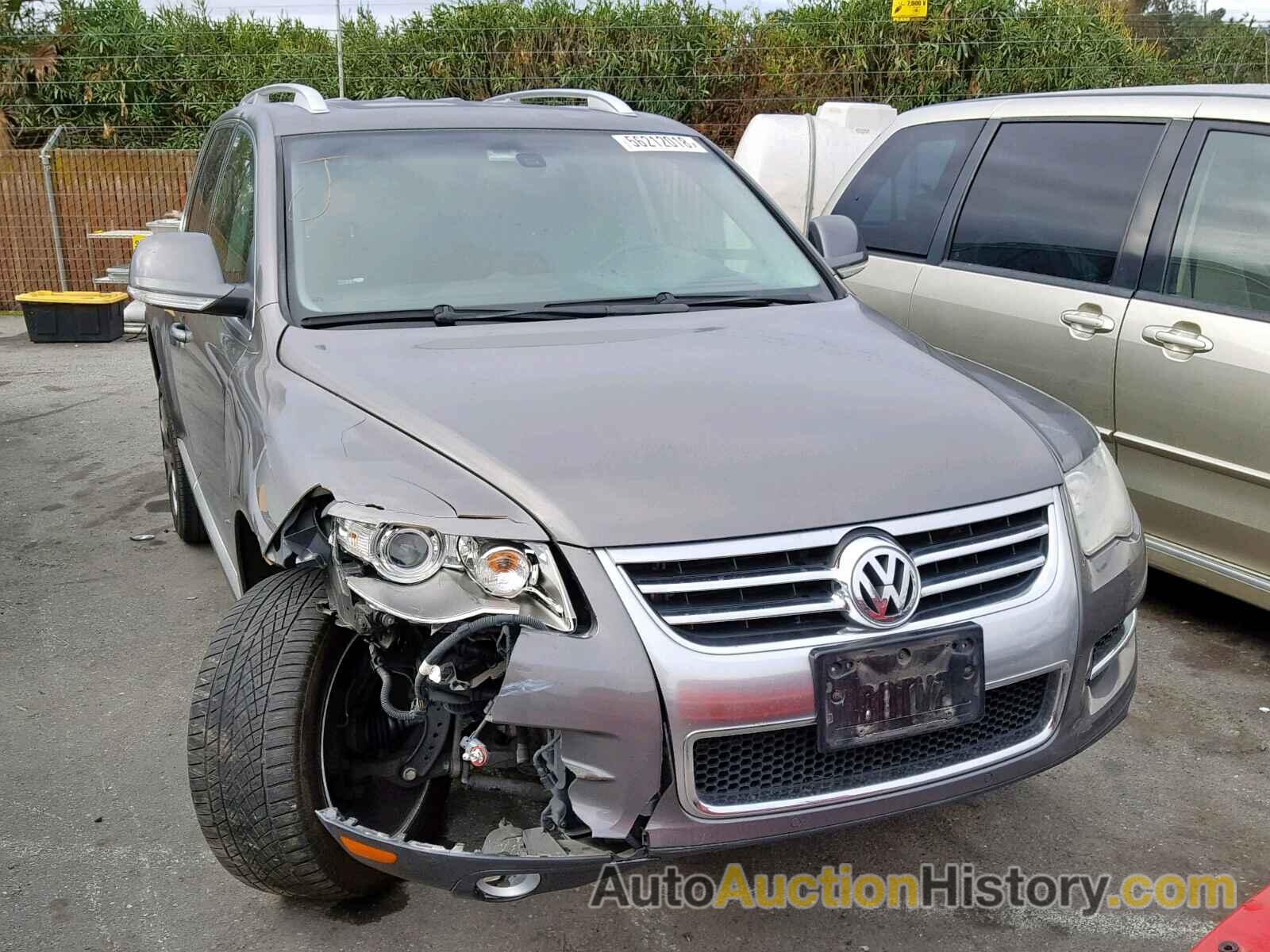 2008 VOLKSWAGEN TOUAREG 2 V8, WVGCB77L98D039413