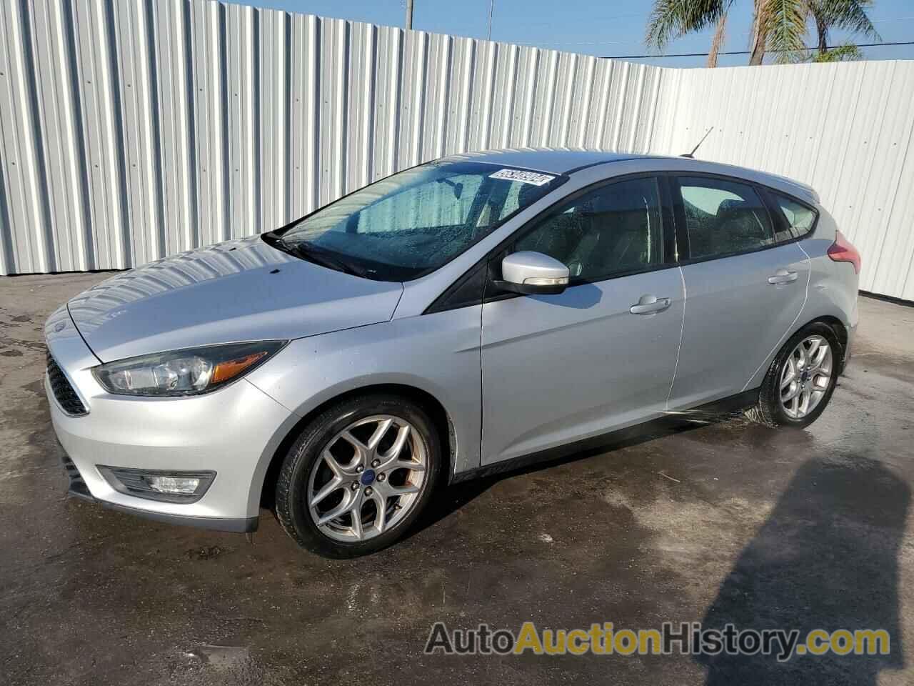 FORD FOCUS SE, 1FADP3K25FL362495