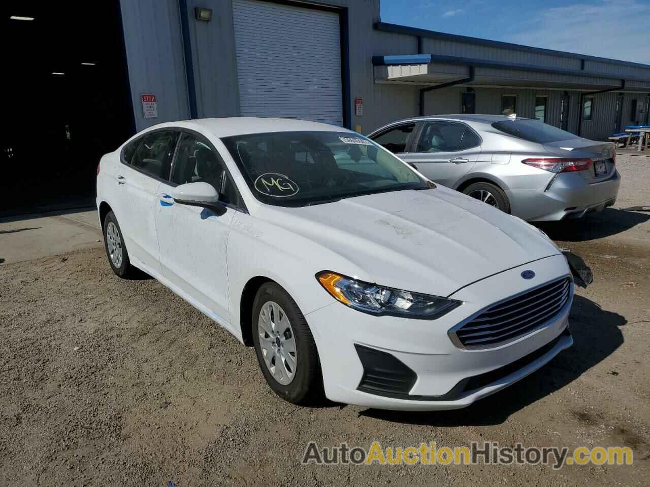 2019 FORD FUSION S, 3FA6P0G70KR101878