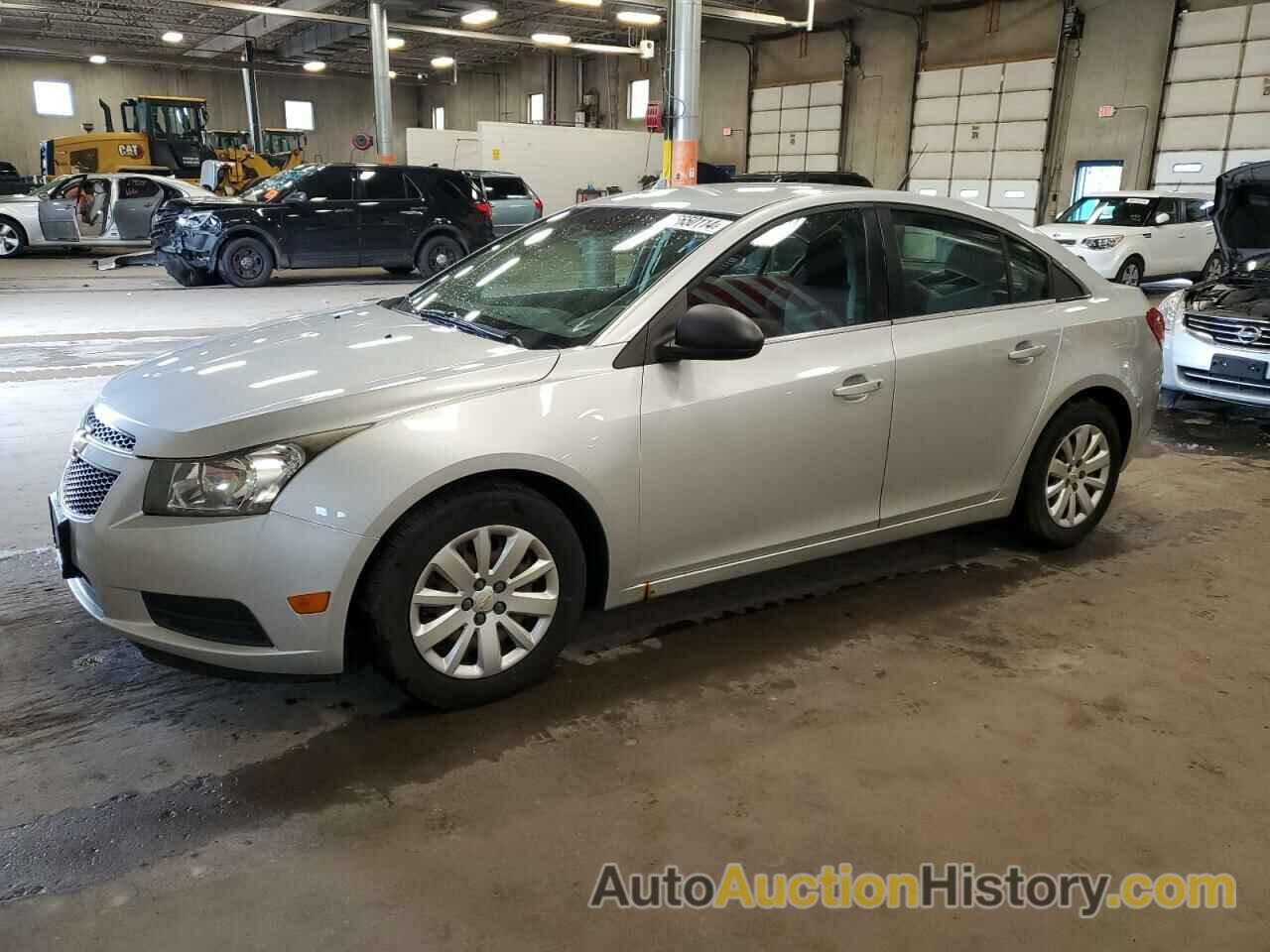 CHEVROLET CRUZE LS, 1G1PC5SH3B7259252