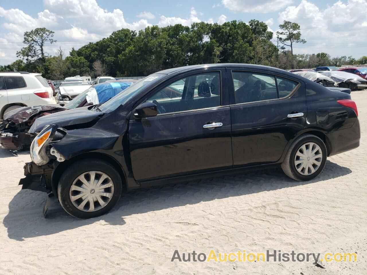 NISSAN VERSA S, 3N1CN7AP5JL800870