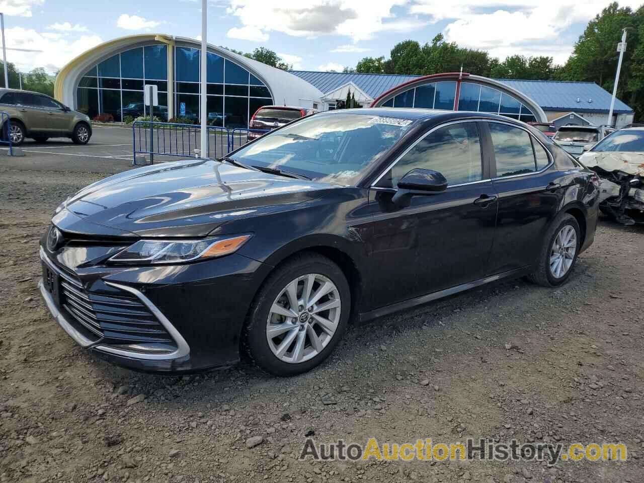 TOYOTA CAMRY LE, 4T1C11AKXMU596468