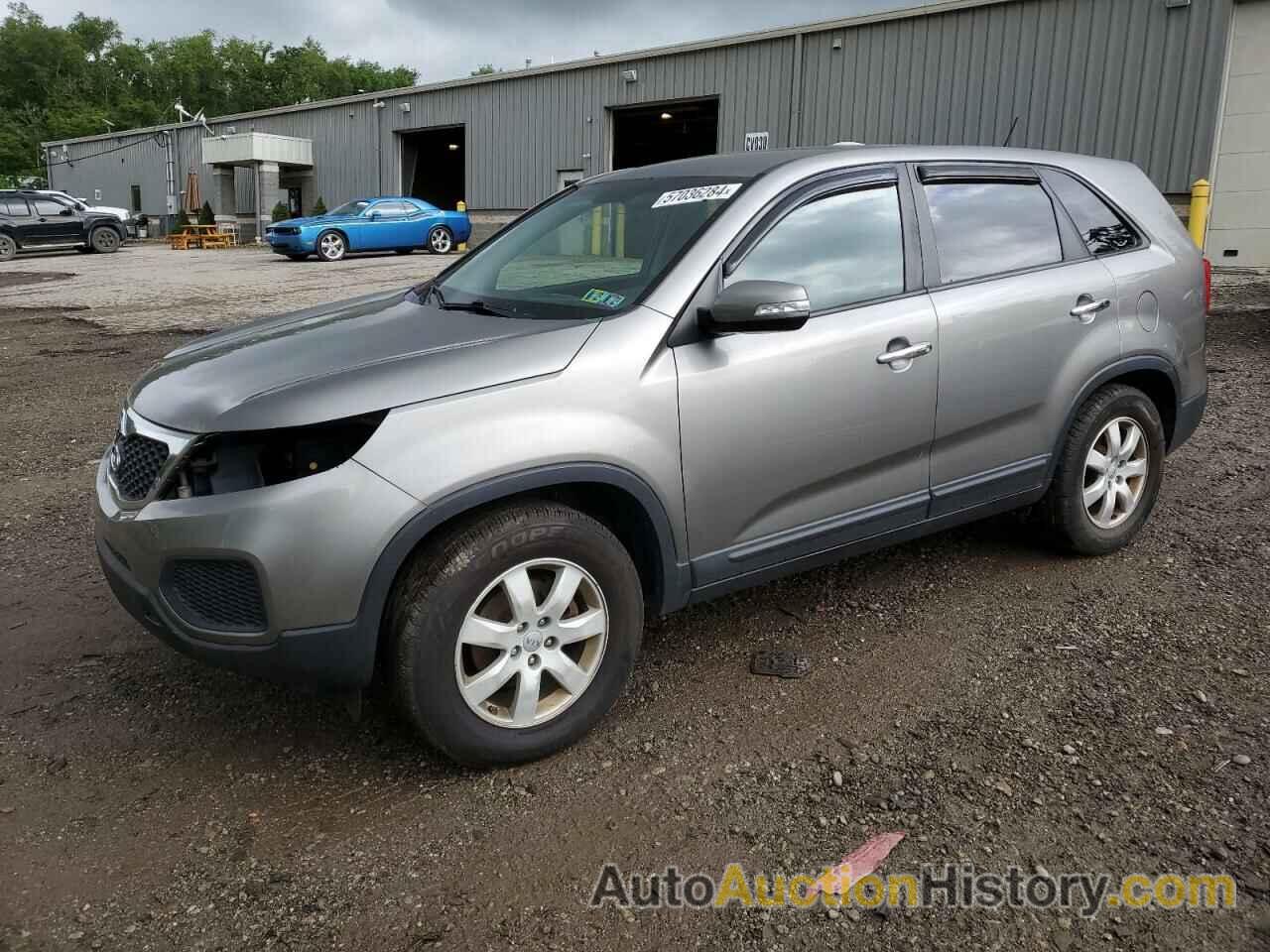 KIA SORENTO LX, 5XYKT3A13DG335374