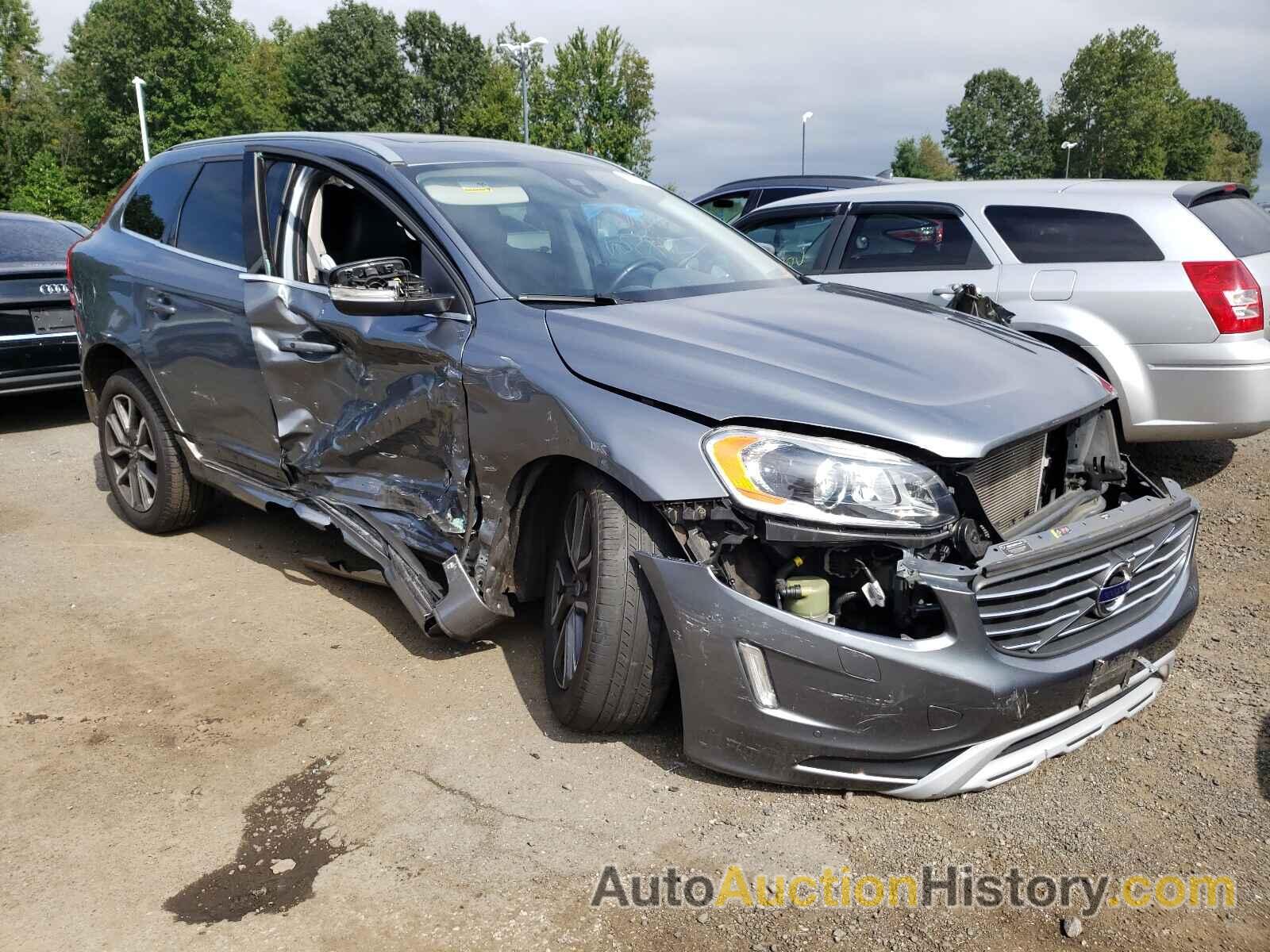 2017 VOLVO XC60 T6 DYNAMIC, YV449MRR8H2130931