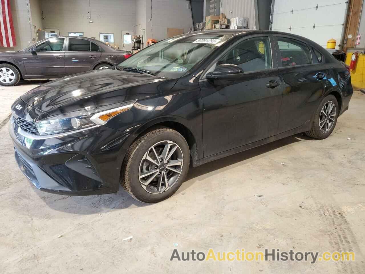 2022 KIA FORTE FE, 3KPF24AD3NE503971