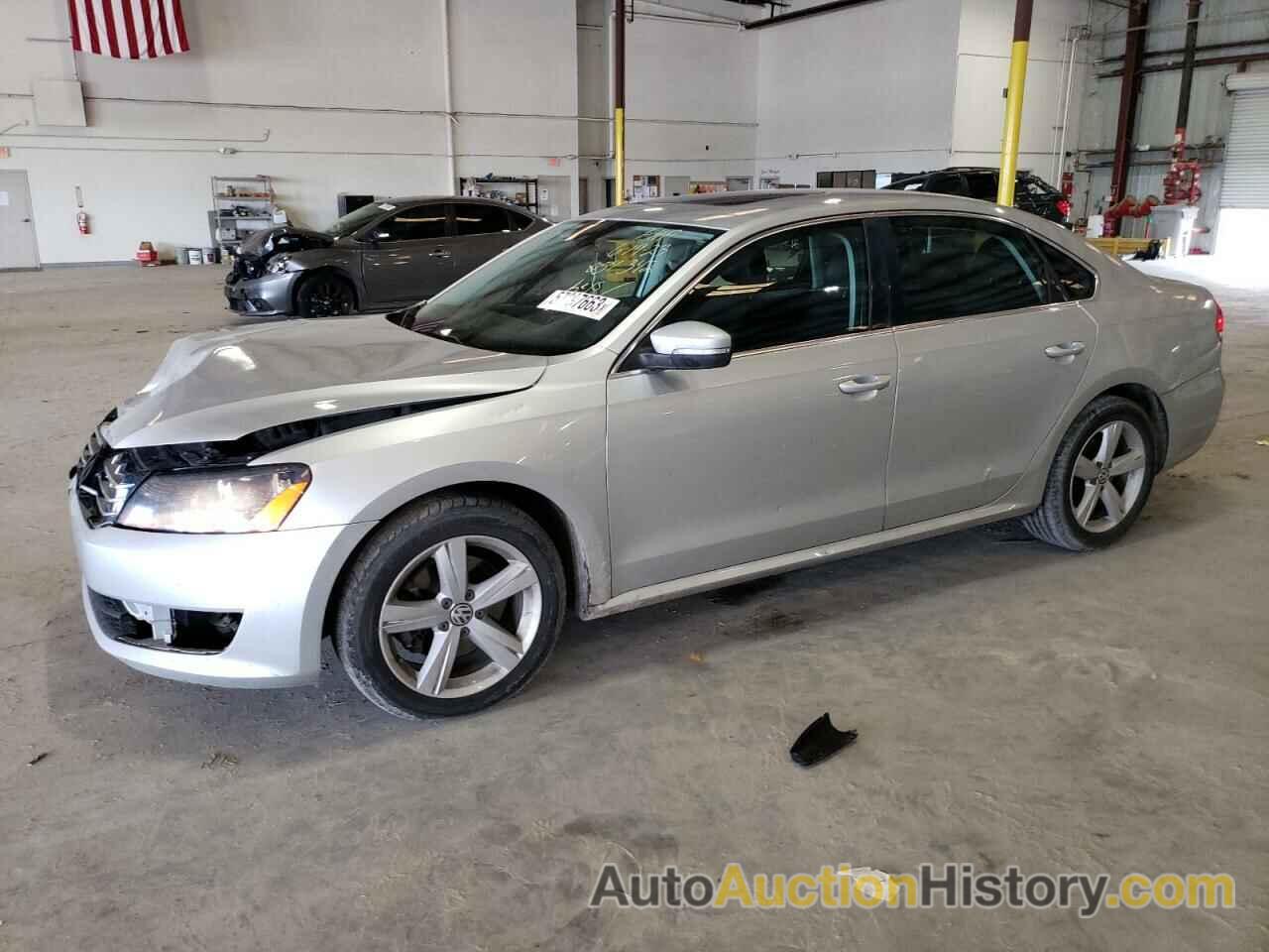 2013 VOLKSWAGEN PASSAT SE, 1VWBN7A33DC054342