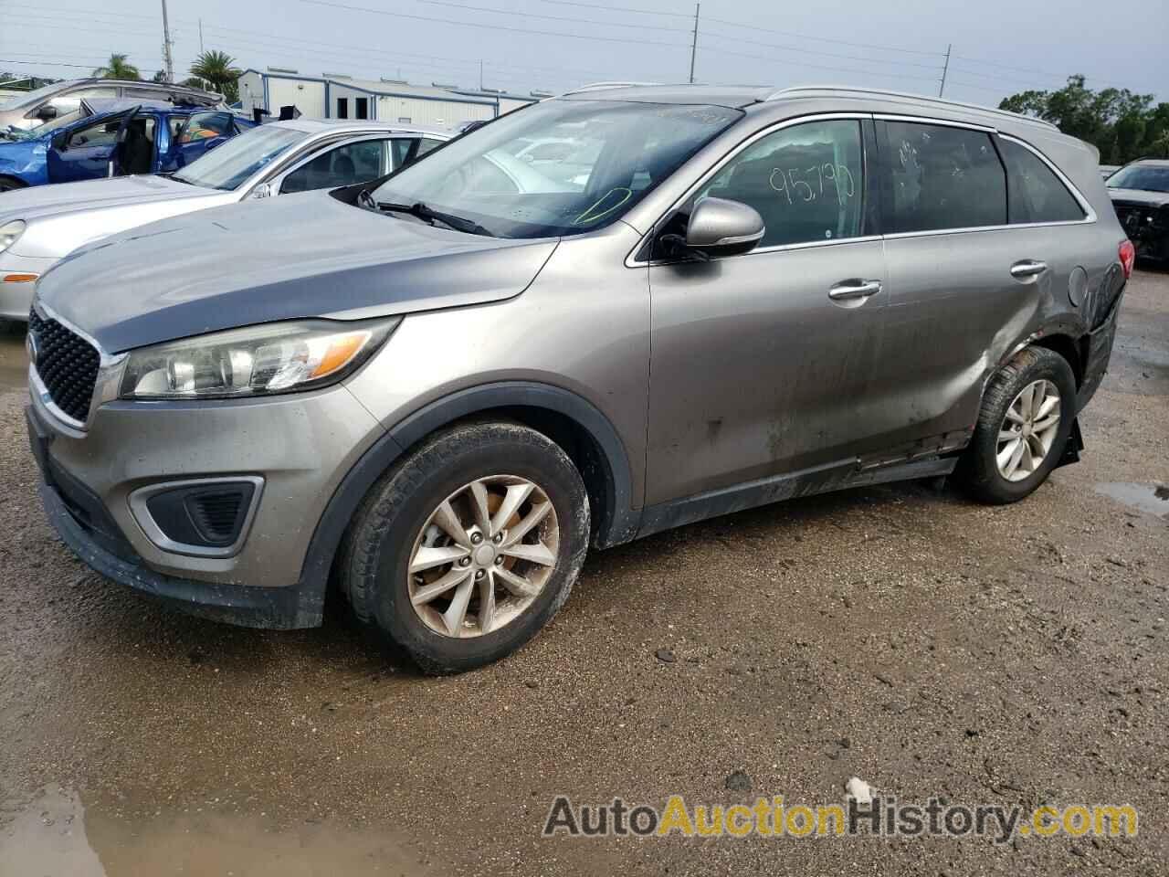 2016 KIA SORENTO LX, 5XYPG4A51GG020869