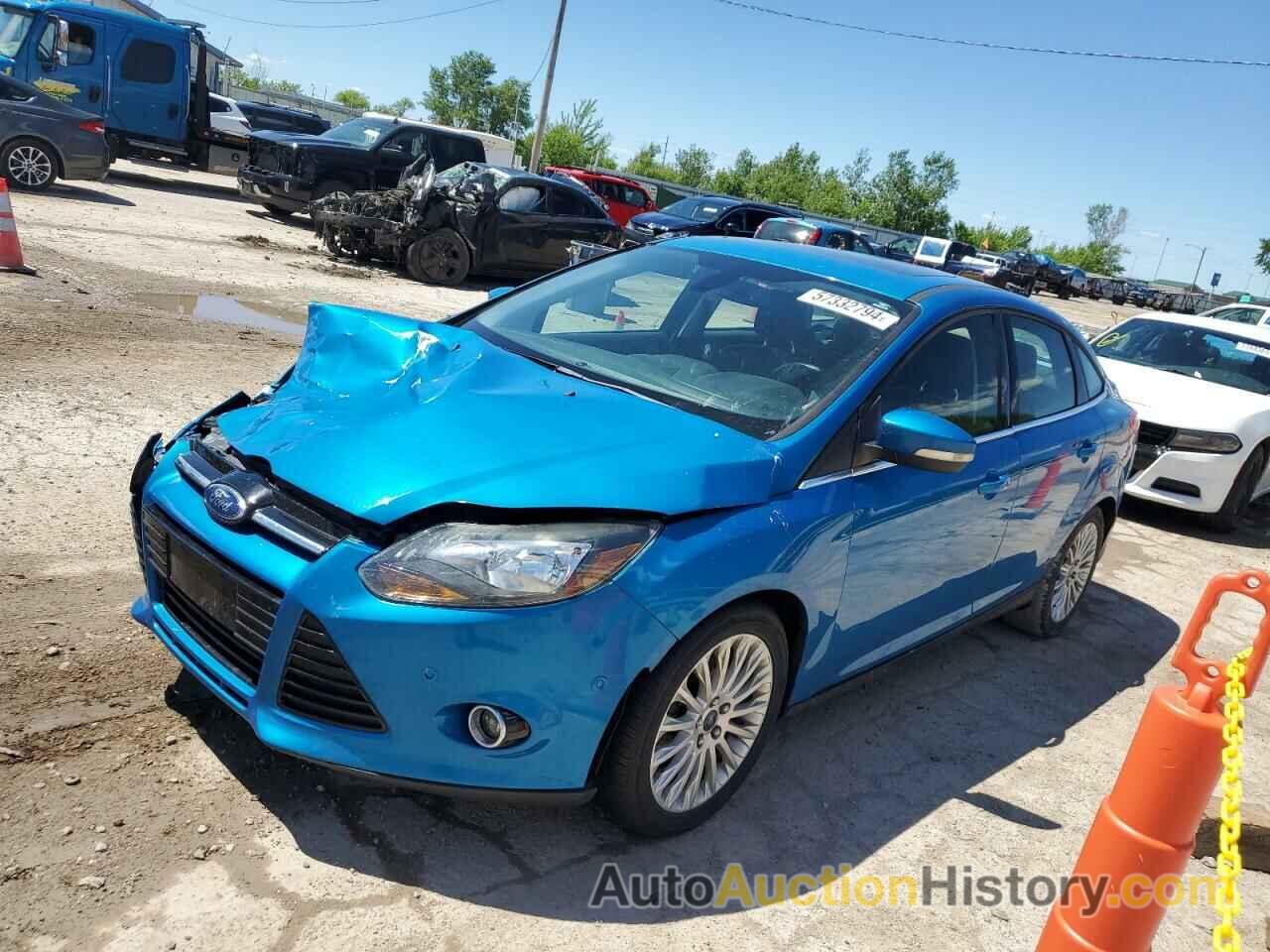 FORD FOCUS TITANIUM, 1FAHP3J24CL220606