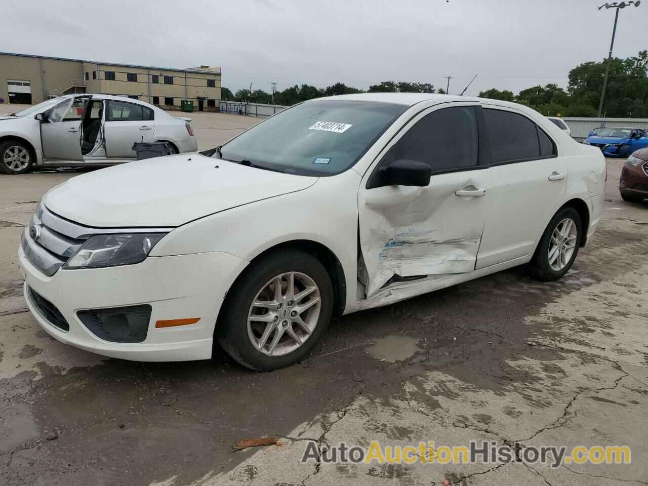 FORD FUSION S, 3FAHP0GA9BR337532