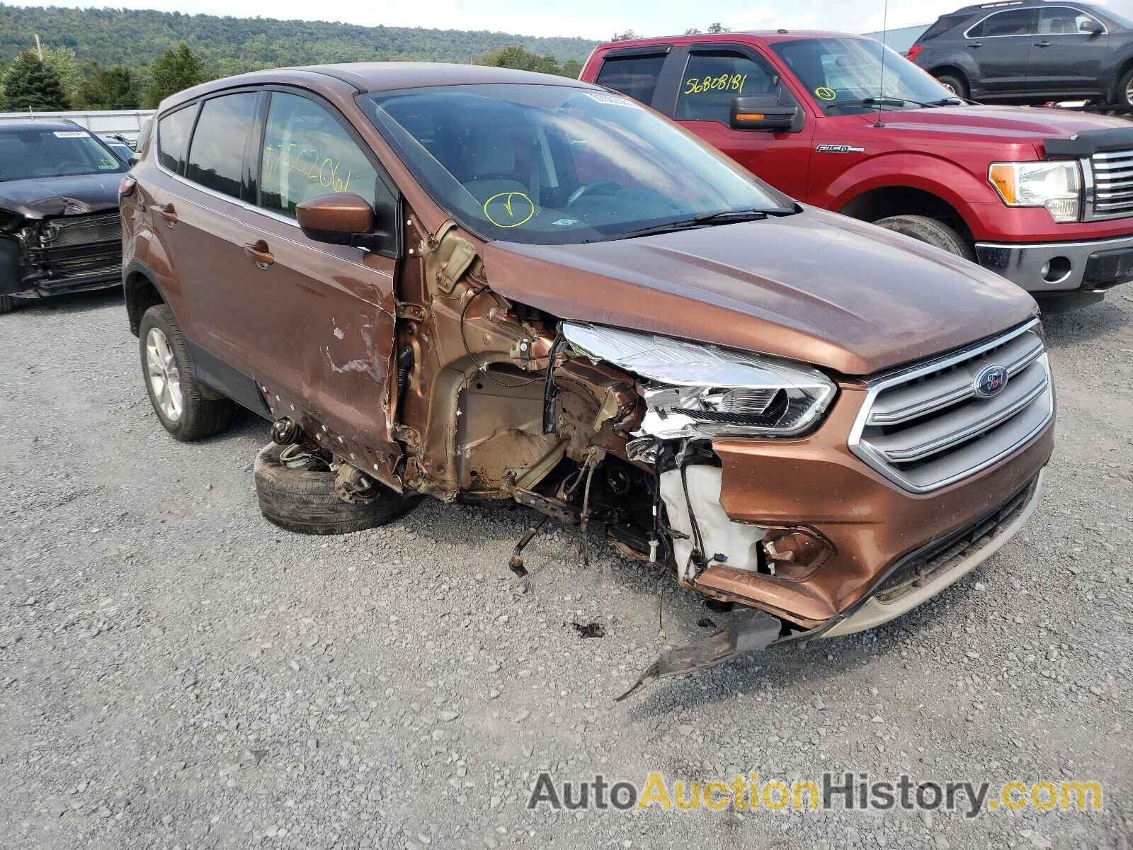 2017 FORD ESCAPE SE, 1FMCU9GDXHUC42311