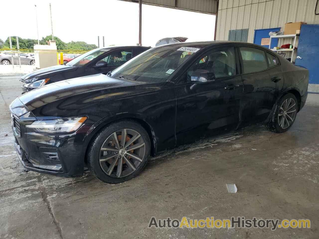 2022 VOLVO S60 B5 MOM B5 MOMENTUM, 7JRL12TZ0NG172268