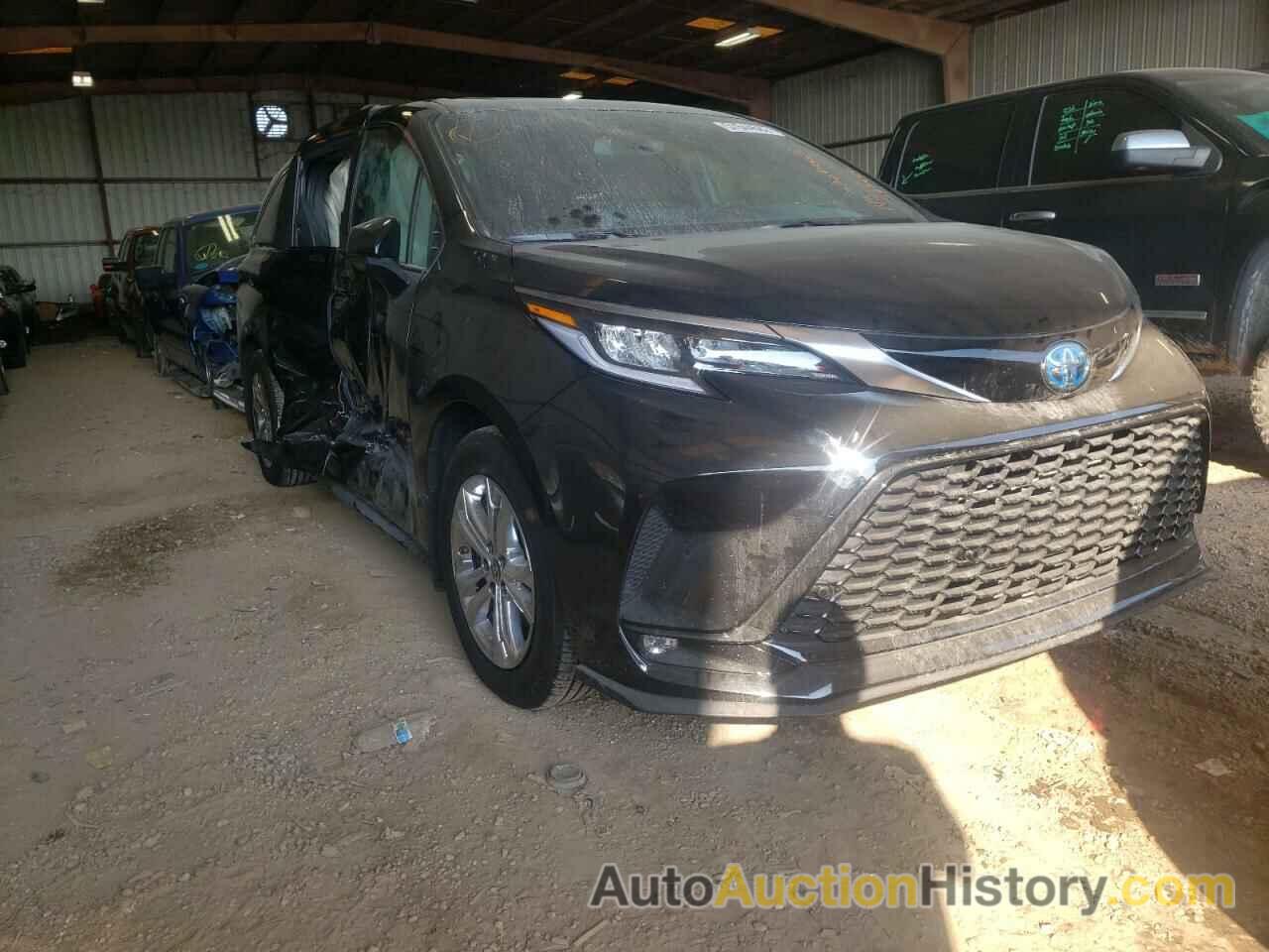 2022 TOYOTA SIENNA XSE, 5TDDSKFC9NS047900