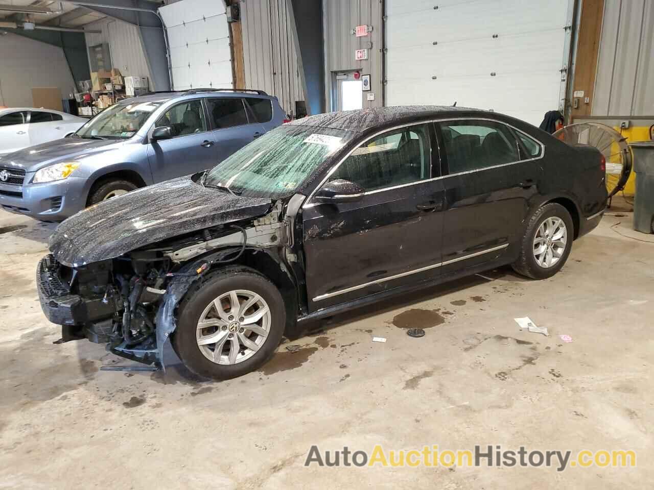 2017 VOLKSWAGEN PASSAT S, 1VWAT7A32HC043405