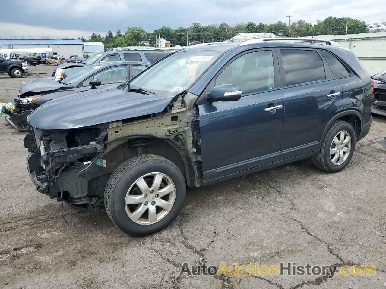 2011 KIA SORENTO BASE, 5XYKT4A18BG156024