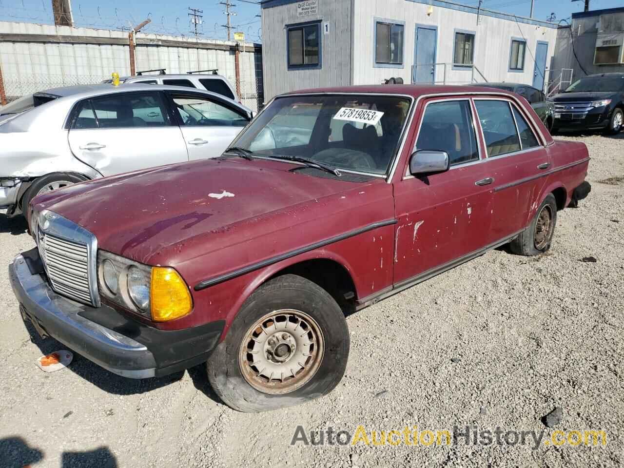 1979 MERCEDES-BENZ 240-CLASS, 12312312094475