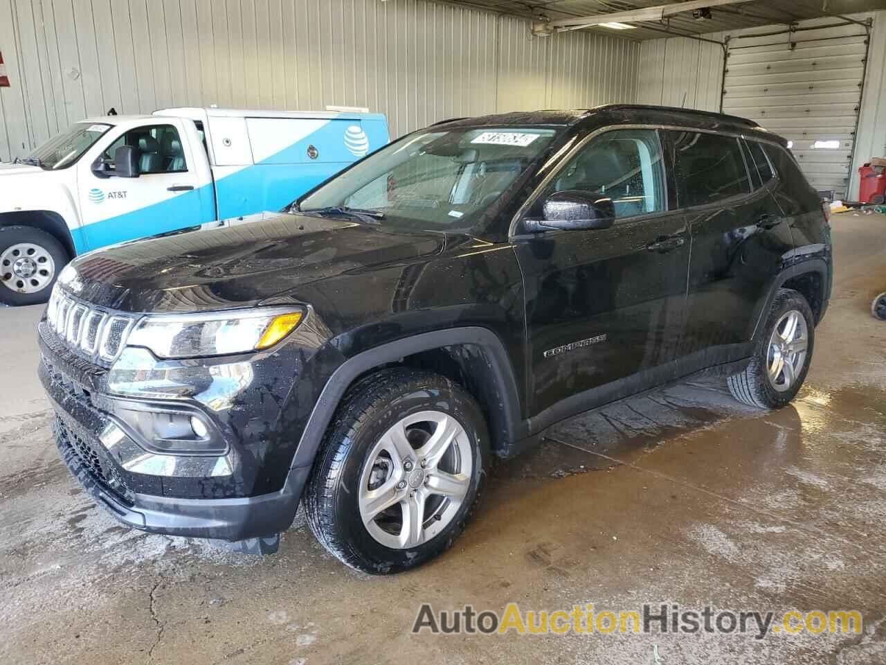 JEEP COMPASS LATITUDE, 3C4NJDBB5NT233956