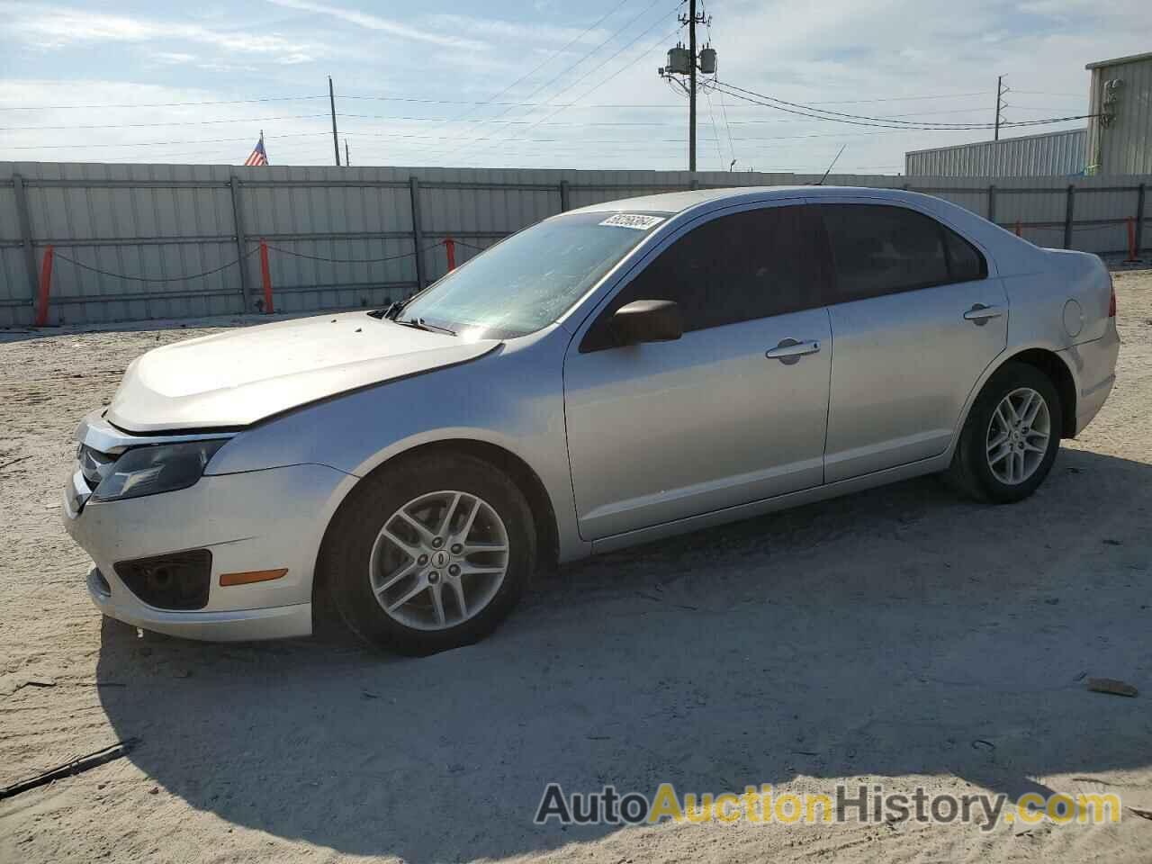 FORD FUSION S, 3FAHP0GA3CR254678